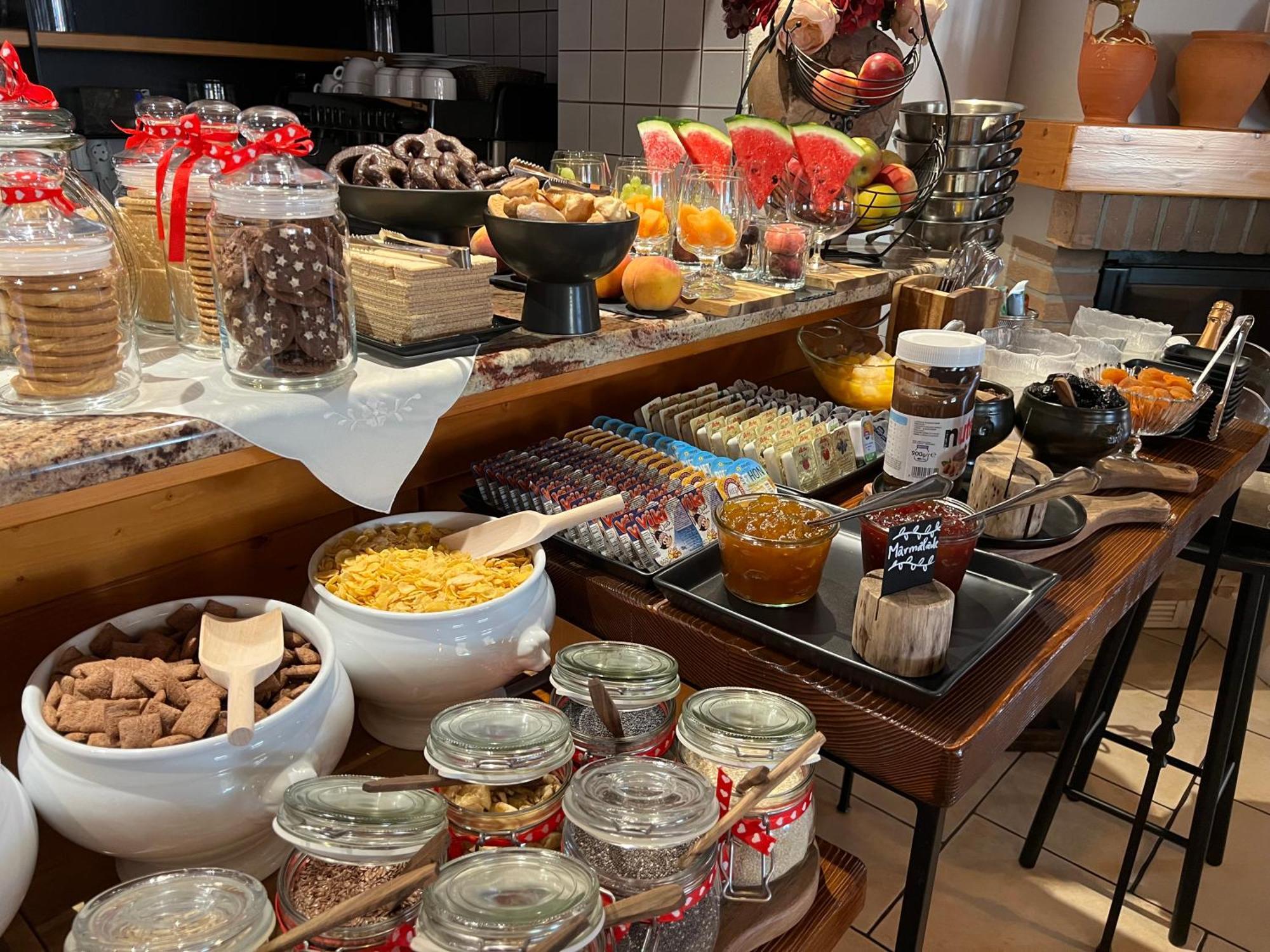科特尼克酒店 克拉尼斯卡戈拉 外观 照片